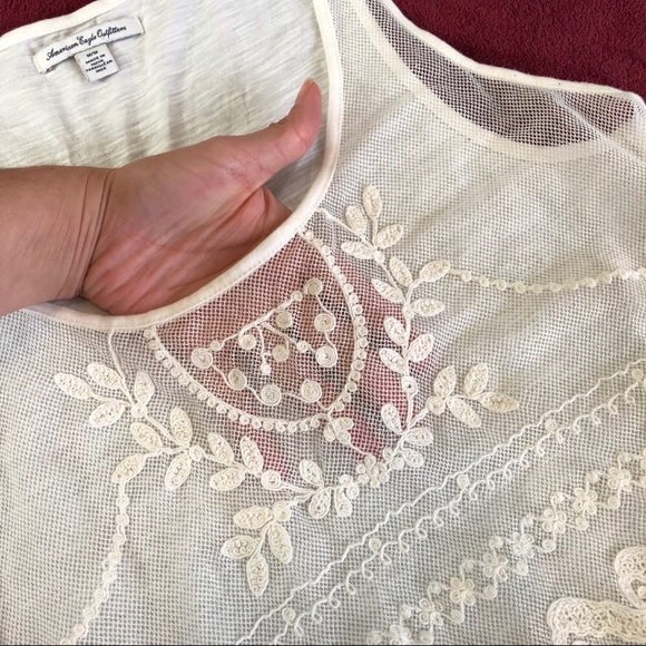 American Eagle Semi-sheer white lace tank top - Picture 3 of 8